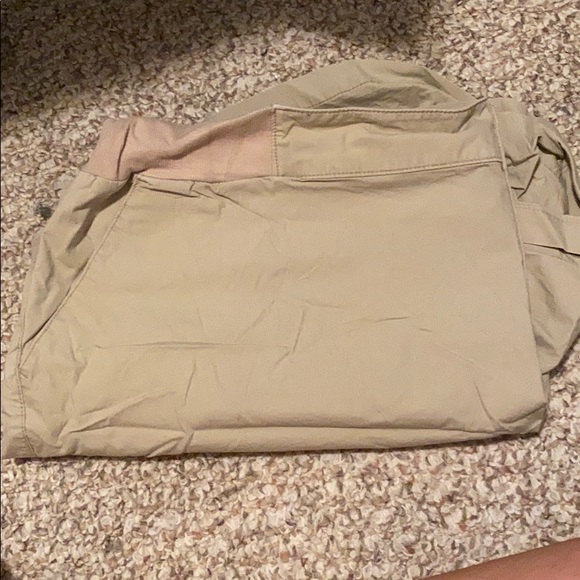 Khaki shorts! - Picture 1 of 1